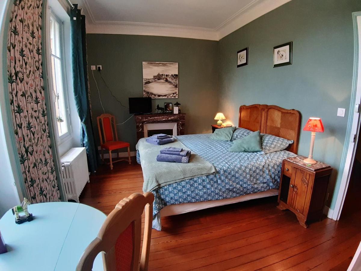 La Garenne Bed & Breakfast Bricquebec Eksteriør bilde
